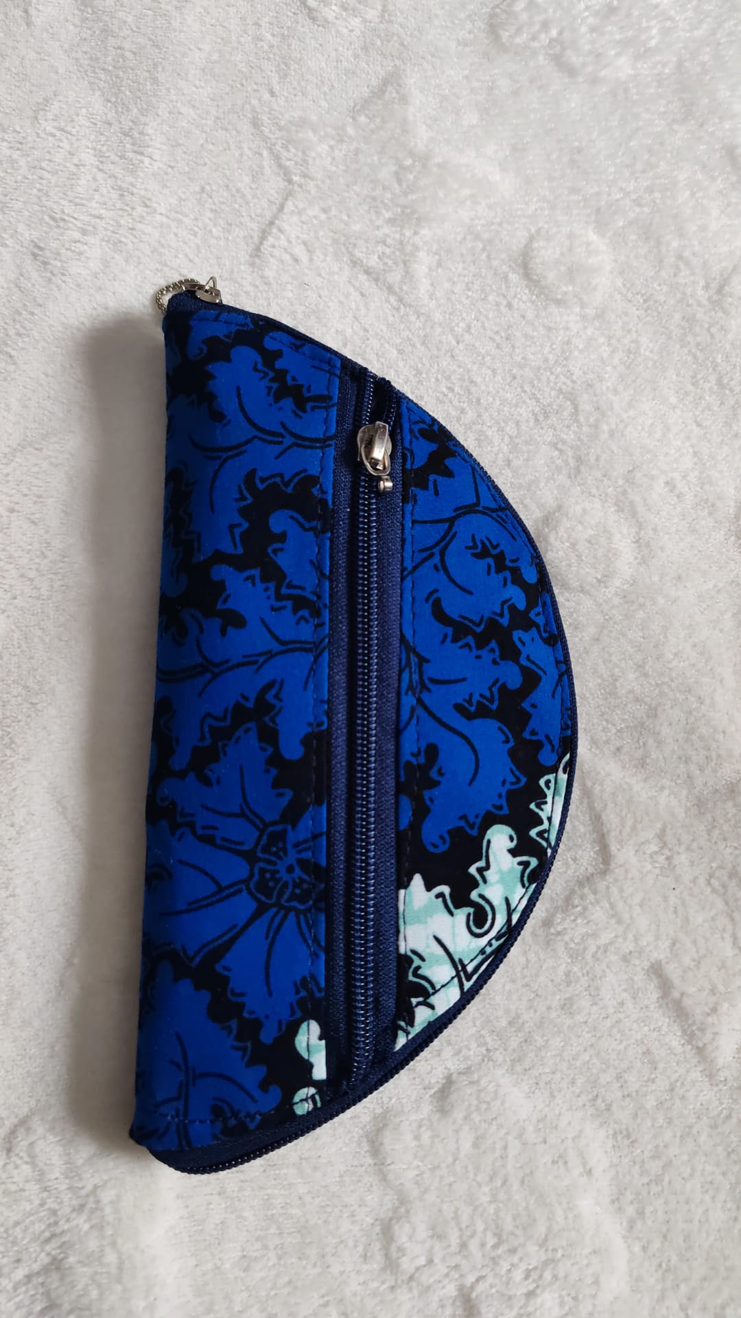 Sac de courses surprise forme demi-lune