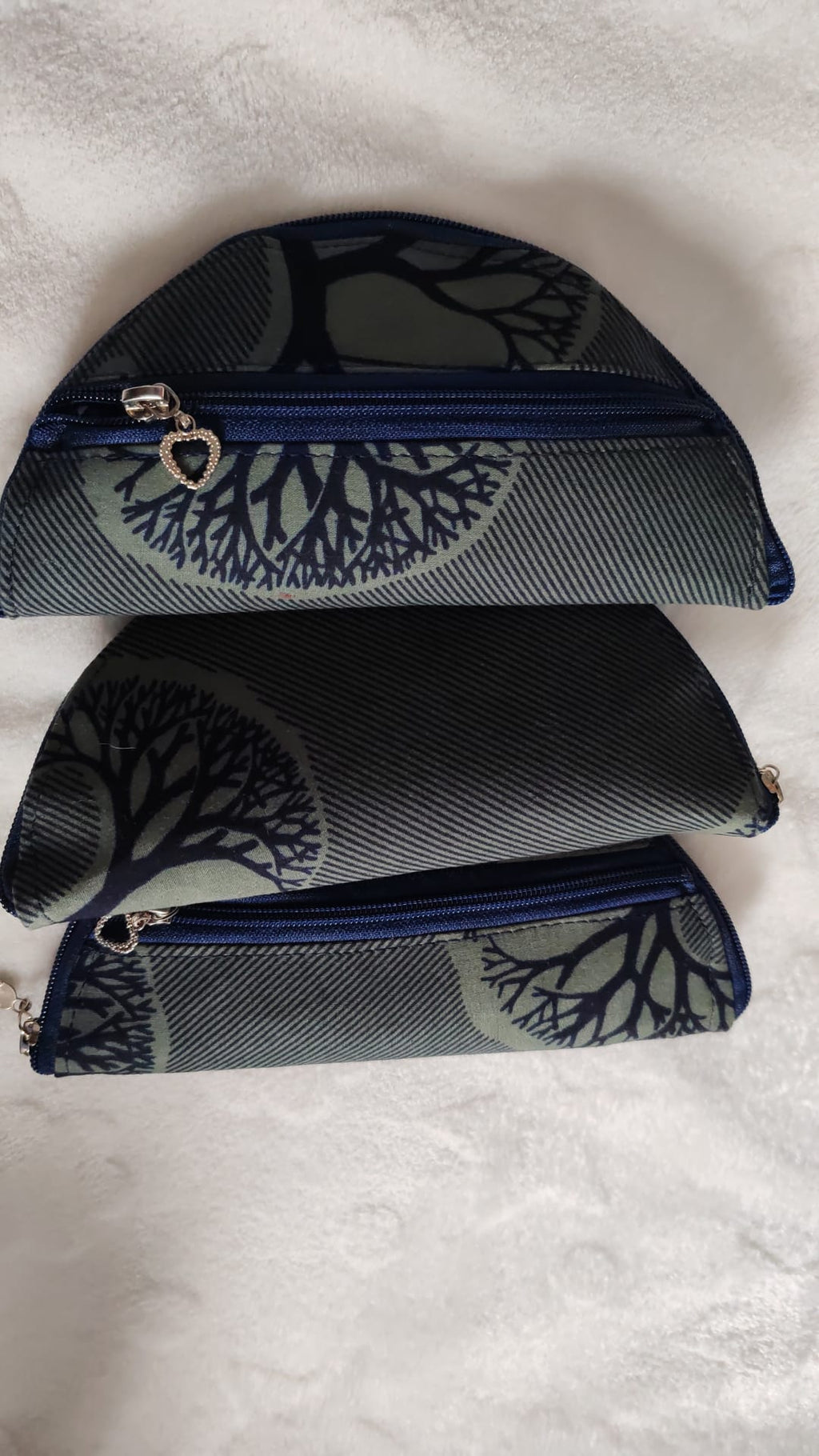 Sac de courses surprise forme demi-lune