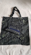 Sac de courses surprise forme demi-lune